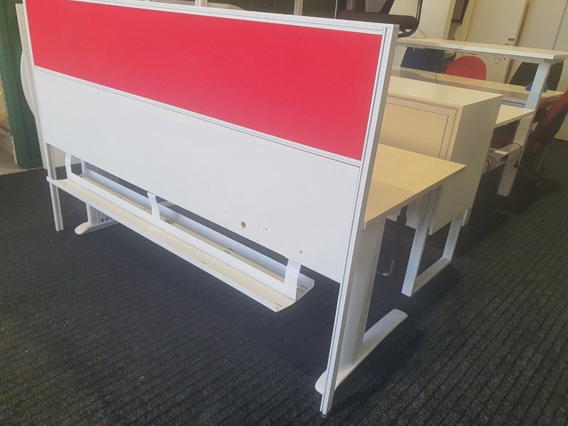 Office desks with partition, Desk pod for 2 Carousel 2