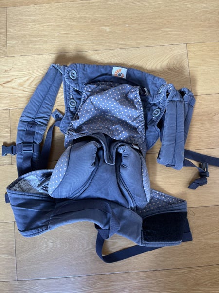 Ergobaby carrier Carousel 2