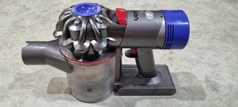 Dyson vacuum cleaner V10 Carousel 1