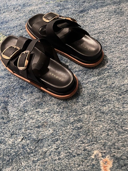 Mi Piaci Bear Sandal Carousel 4