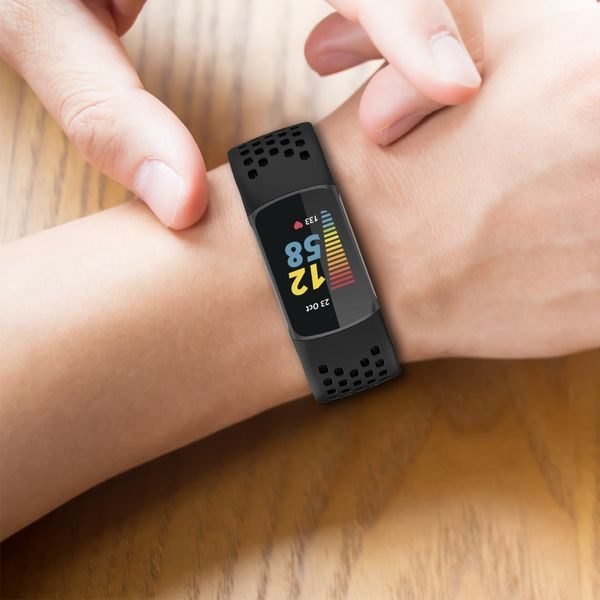 Fitbit Charge 5 Silicone Strap Maroon Carousel 5
