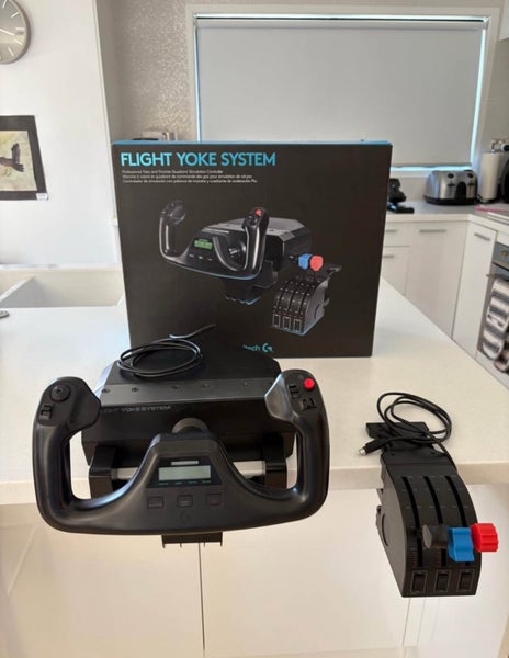 Logitech Pro Flight Simulator Yoke System Carousel 1