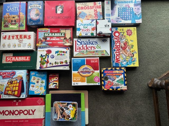 20 family games, auction is for ONE game, happy to combine, bid, then choose Carousel 2