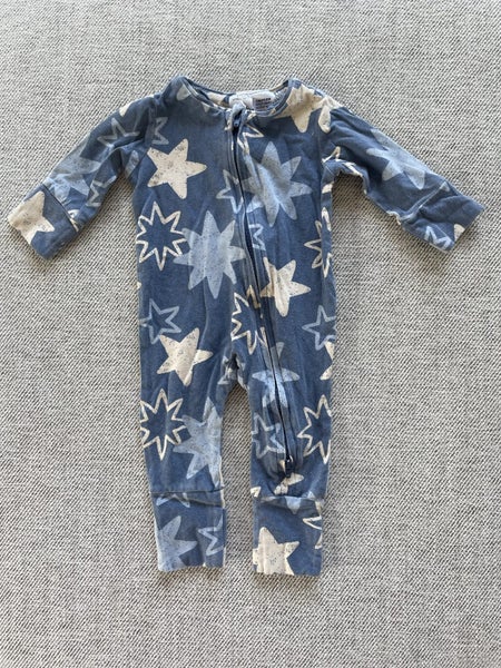 Cotton On Baby Star AIO 0-3 months Carousel 1