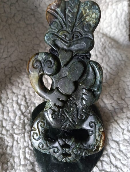 Greenstone hei tiki Carousel 6