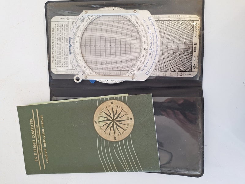Pilot Navigation Computer - Aero Products E6-B Carousel 1