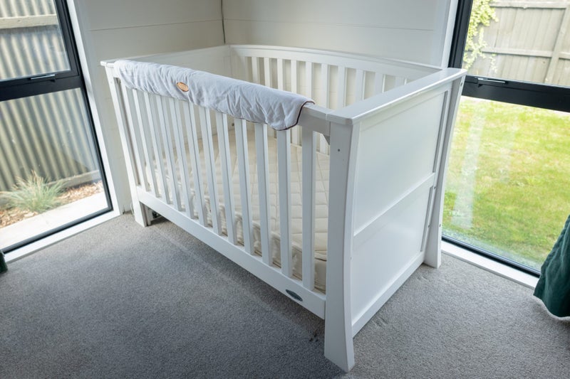 Touchwood Cot + Bassinet + Mattress Carousel 2