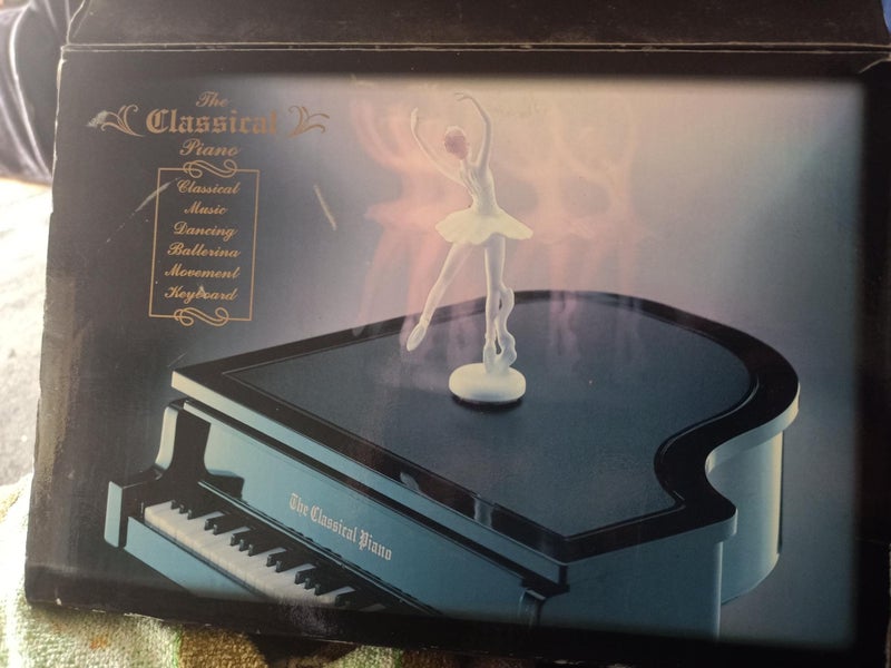 piano Carousel 1