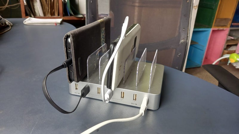 6 Port USB Charging Station Carousel 2