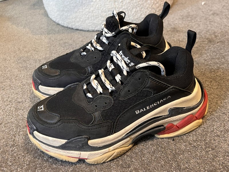 Balenciaga Triple S - Size 37 Carousel 1