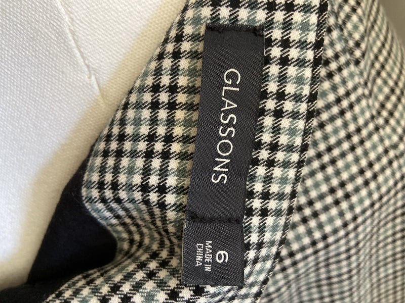 Miniskirt Size 6 Glassons Carousel 4