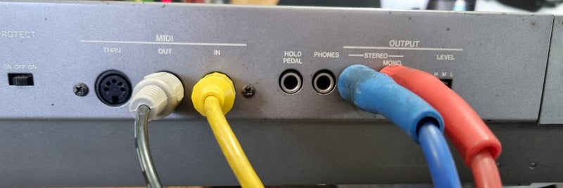 Roland JX-8P with Kiwitechnics Mod fitted Carousel 6