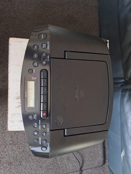Sony CFD-S50 cd-tape-radio. Mint condition Carousel 2