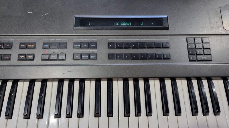 Roland JX-10 Synthesiser Carousel 1