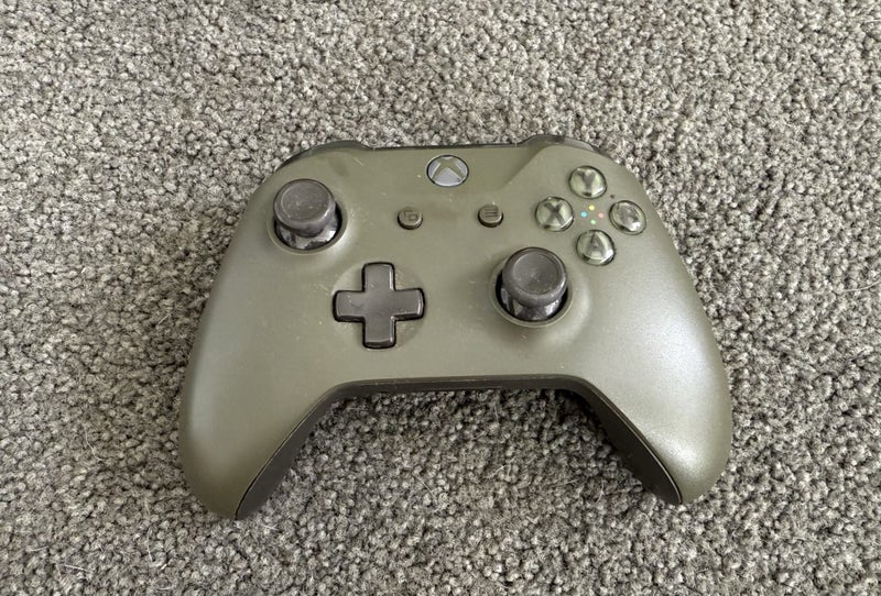 Xbox One S - Battlefield Edition - Olive Green - 1TB Carousel 5