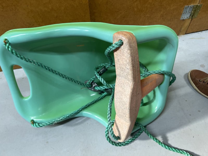 Child swing Carousel 1