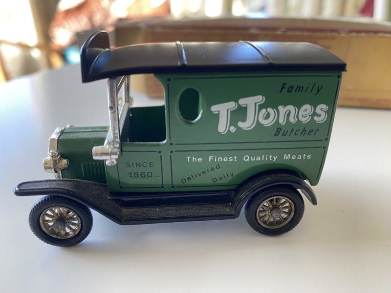 T.Jones Family Butcher' Ford Model A delivery van Carousel 2
