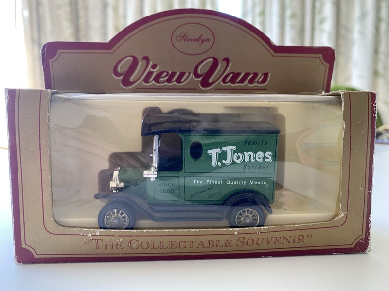 T.Jones Family Butcher' Ford Model A delivery van Carousel 8