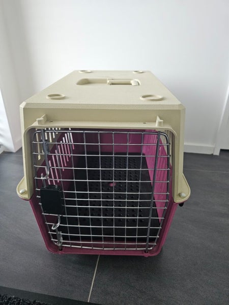 Animal carry cage Carousel 1