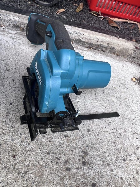 Makita 12v Skill Saw Carousel 5