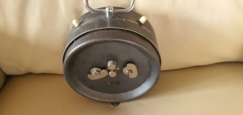 Retro German alarm clock Carousel 2