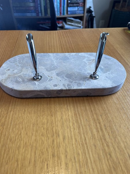 Desktop Pen Holder Carousel 2