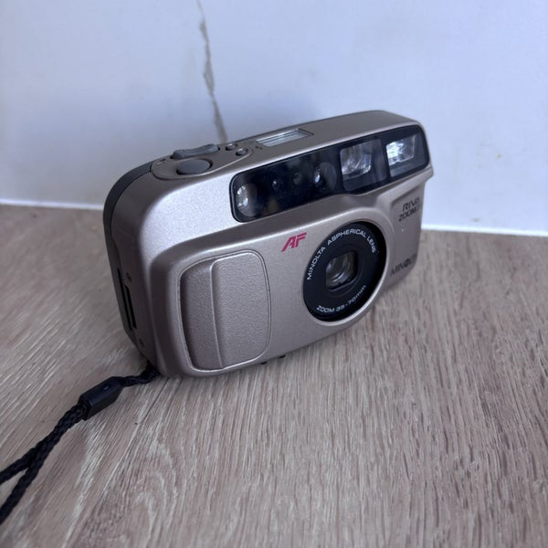 Minolta Riva Zoom 70 Carousel 1