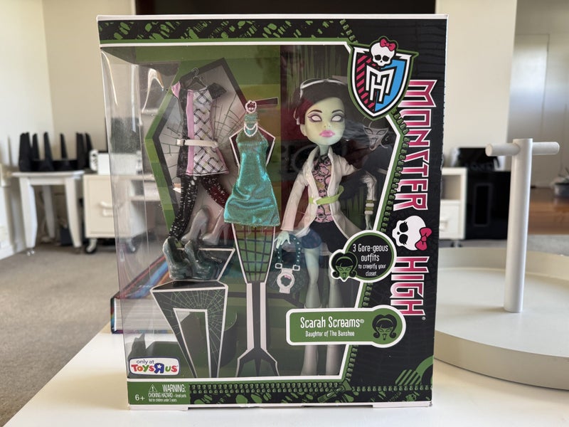 Monster High Scarah Screams I Love Fashion Carousel 1
