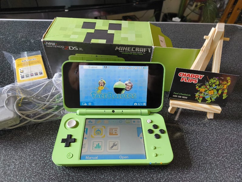 Nintendo 2DS XL Minecraft edition62863859720451112