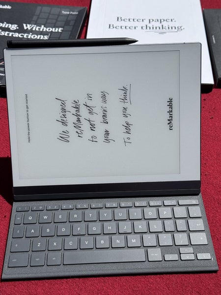 Remarkable 2 Writing E-tablet - Full Set including keyboard folio and pen Carousel 2