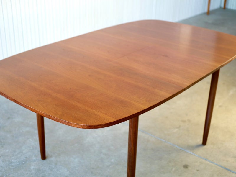 A COMPACT G-PLAN TEAK BUTTERFLY DINING TABLE c1960s Carousel 2