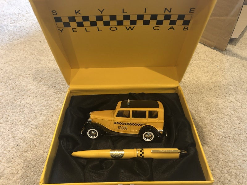 Rare Eversharp Skyline Yellow Cab Fountain Pen plus Ford v8 model. Carousel 1