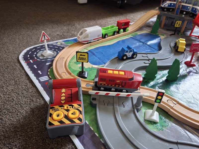 Brio Train Set "Imaginarium" and electric trains Carousel 3