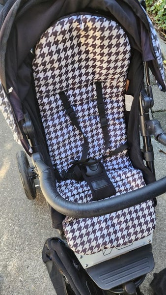 Mountain Buggy Swift with all extras Carousel 4