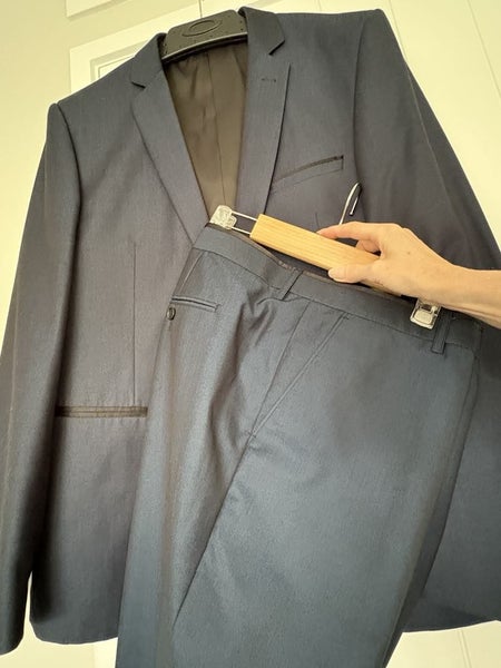 **BEAUTIFUL BRAND NEW CONNOR NAVY TUX SUIT** Carousel 2