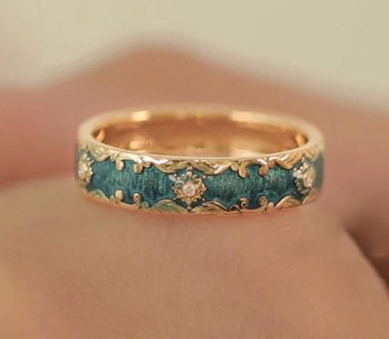 Gorgeous Vintage AAA CZ Diamonds & Green Enamel Ring / Cuff Band / 18KGP Gold Carousel 4