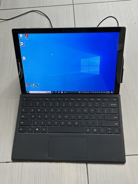A Surface Pro 4 Carousel 1