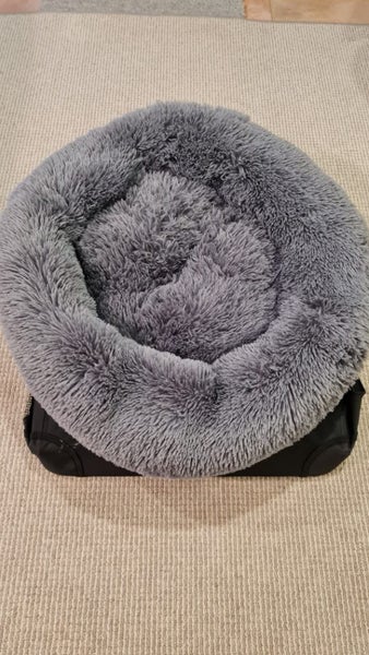 Foldable Pet Carrier (lge) plus pet bed Carousel 4