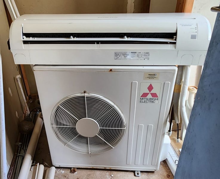 Mitsubishi Air Conditioning Unit - Used - Needs repairs or use for Parts Carousel 1