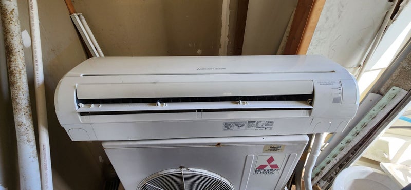 Mitsubishi Air Conditioning Unit - Used - Needs repairs or use for Parts Carousel 2