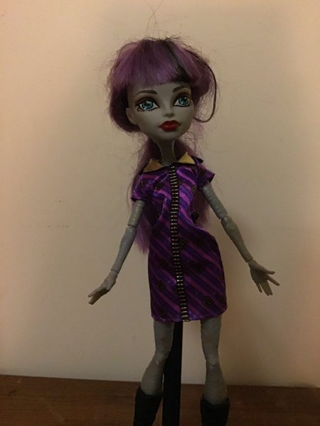 Monster High-Clawdeen Wolf doll 2012 Mattel Carousel 1