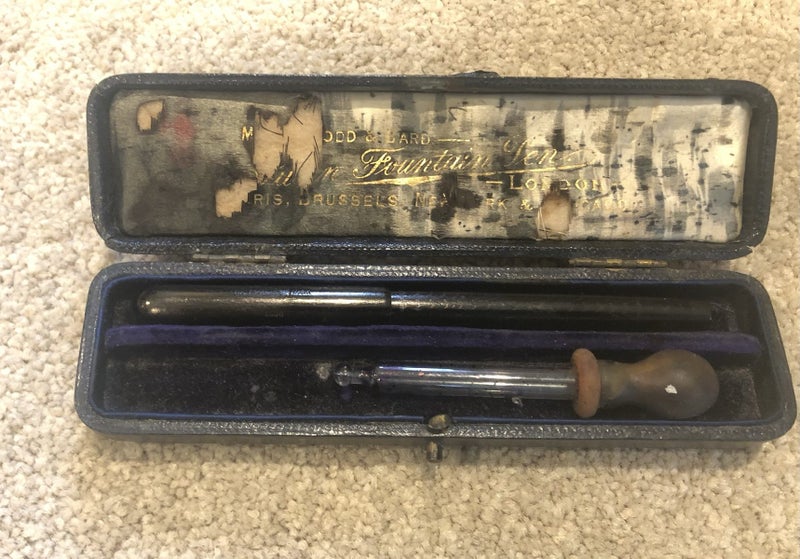 Antique and very rare Swan Model 20 Slip Cap Fountain Pen Carousel 1