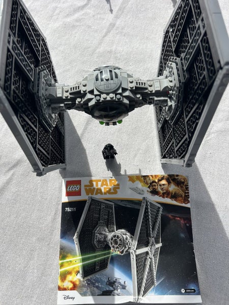 LEGO Star Wars tie fighter 75211 Carousel 1