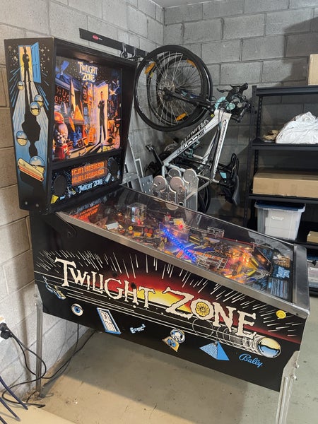 Twilight Zone Pinball Machine Carousel 1