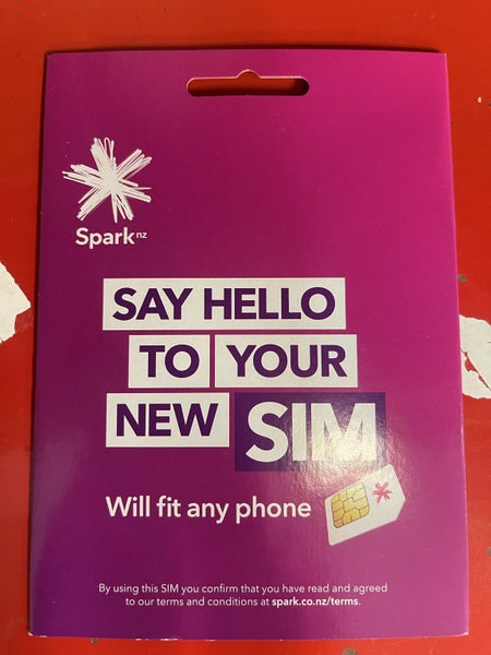 Spark SIM Carousel 1