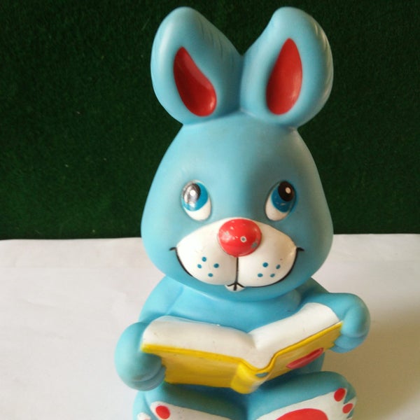 Shelcore Squeaky Rabbit Carousel 1