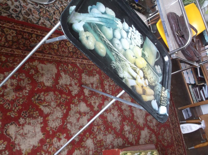 60S METAL TELEVISION TRAY Carousel 2