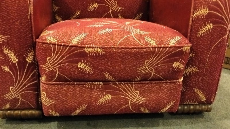 Couch (fold out)+ Armchair in original Vintage Golden Wheat Sheaf design Carousel 2