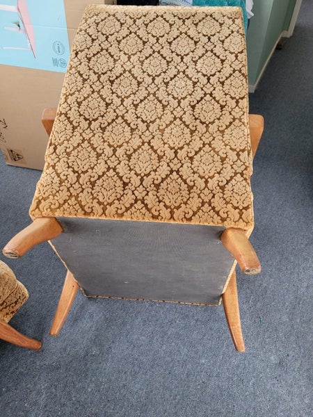 2 x Retro Style Comfortable Armchairs - selling as a pair Carousel 3