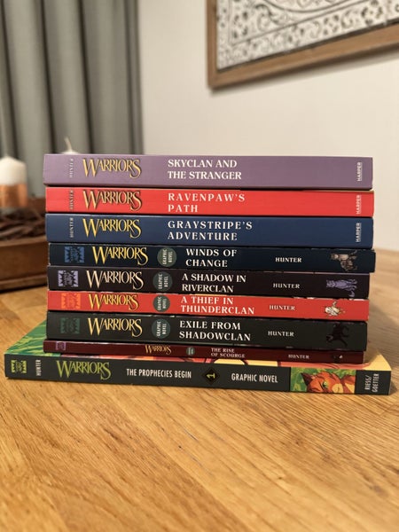 Warriors - Warrior Cats Graphic Novels Bulk Carousel 1